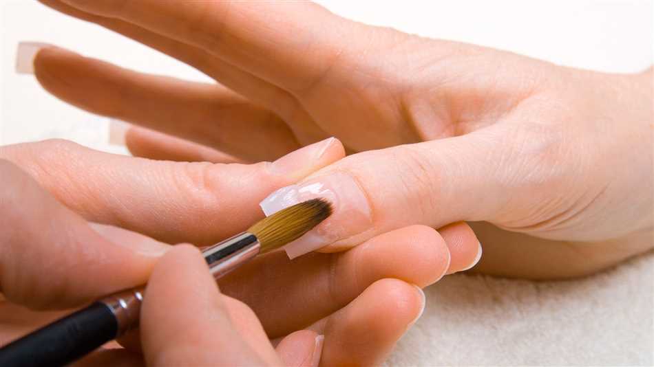 Процесс ремонта ногтя