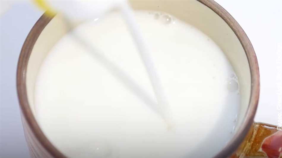 Почему молоко киснет во время грозы