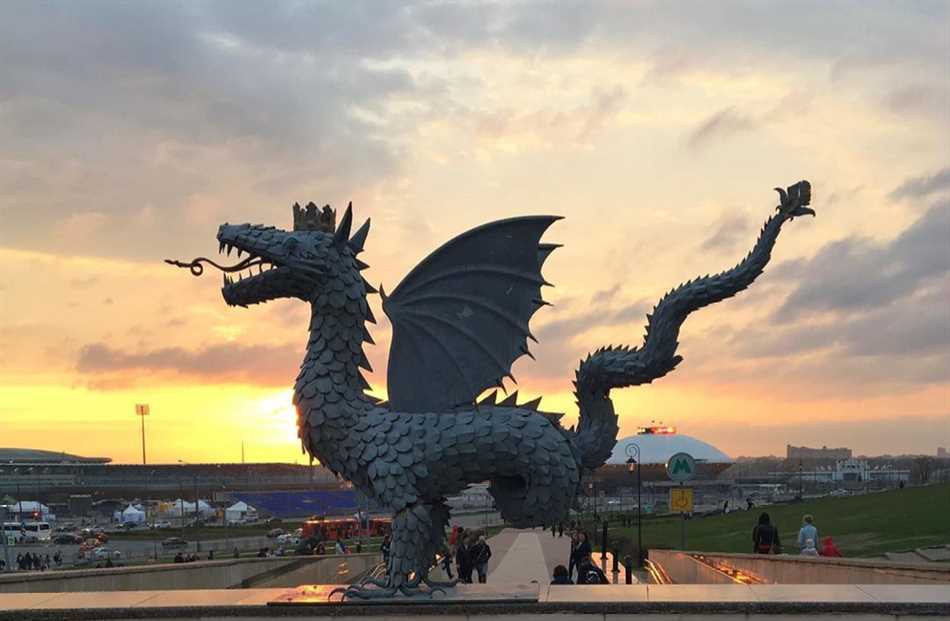 Какие значения и атрибуты связаны с символом дракона в Казани?